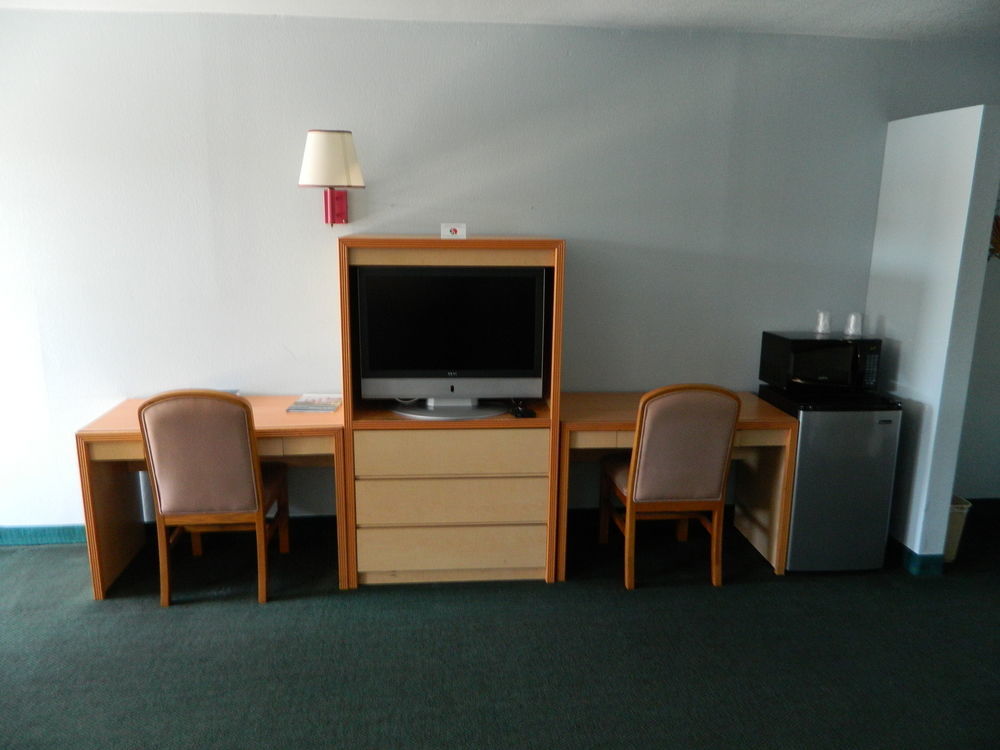The Lion - Motel 2*